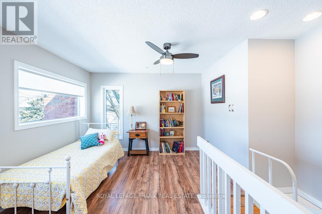 












978 HARRINGTON LINE

,
Selwyn,




Ontario
K0L1T0

