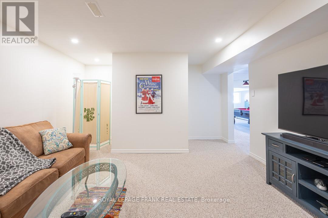 












978 HARRINGTON LINE

,
Selwyn,




Ontario
K0L1T0

