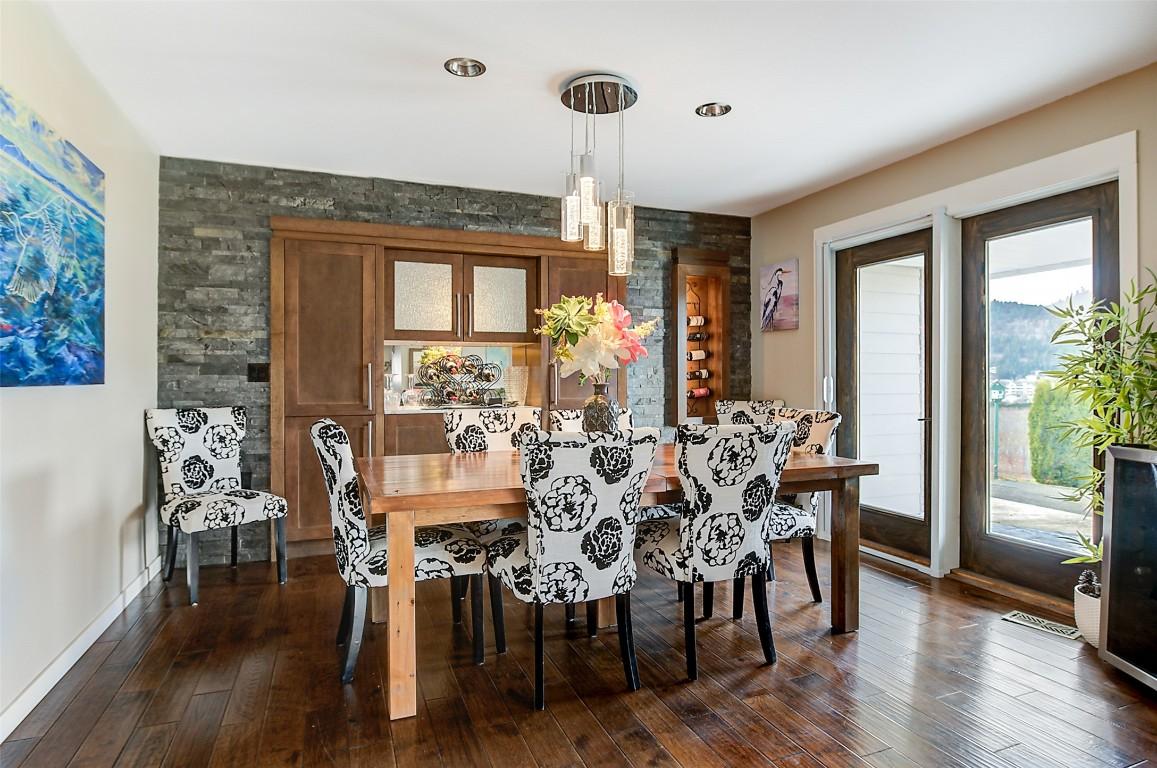 









371


Valley

Road, 1-3,
Kelowna,




BC
V1V 2E5

