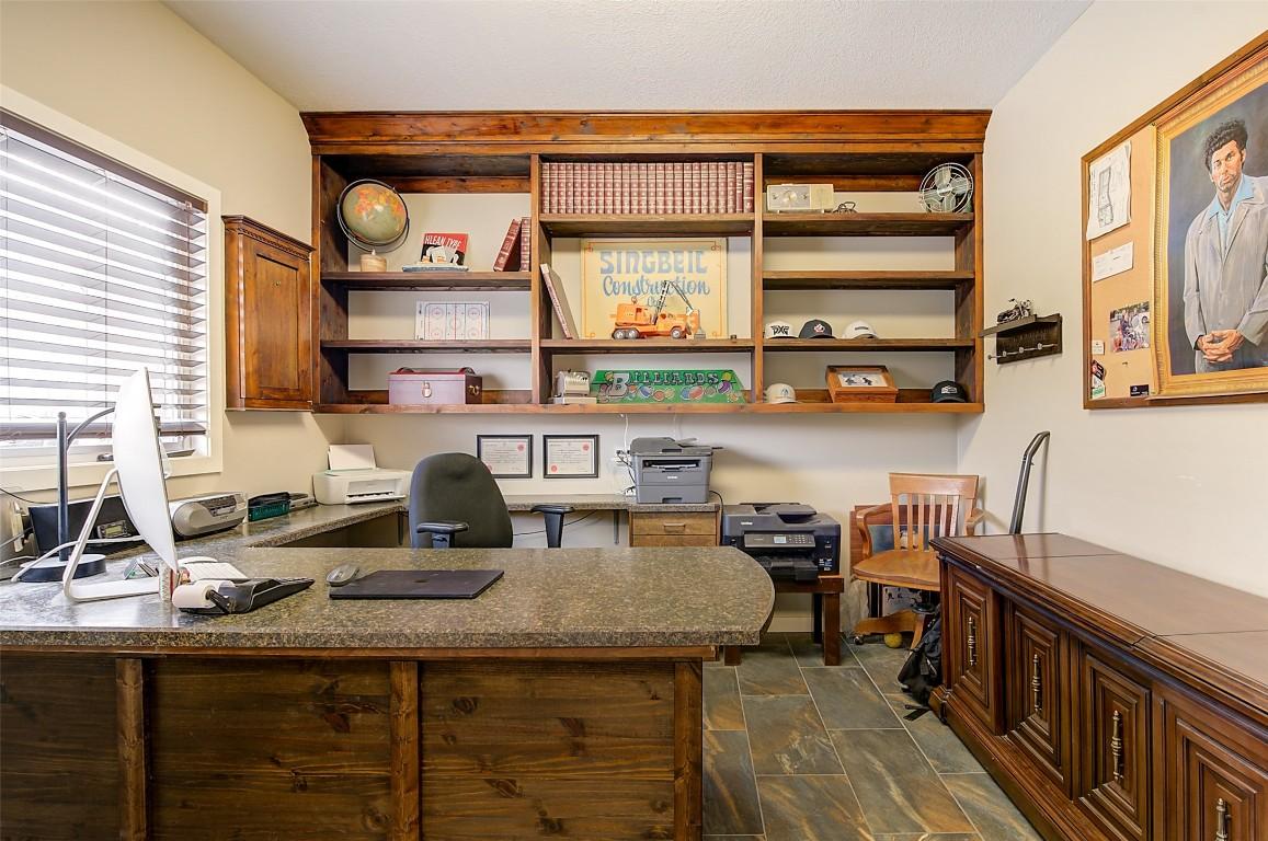 









371


Valley

Road, 1-3,
Kelowna,




BC
V1V 2E5

