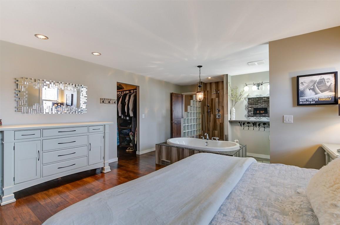 









371


Valley

Road, 1-3,
Kelowna,




BC
V1V 2E5

