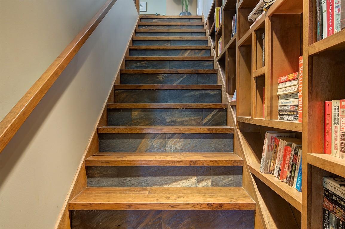 









371


Valley

Road, 1-3,
Kelowna,




BC
V1V 2E5

