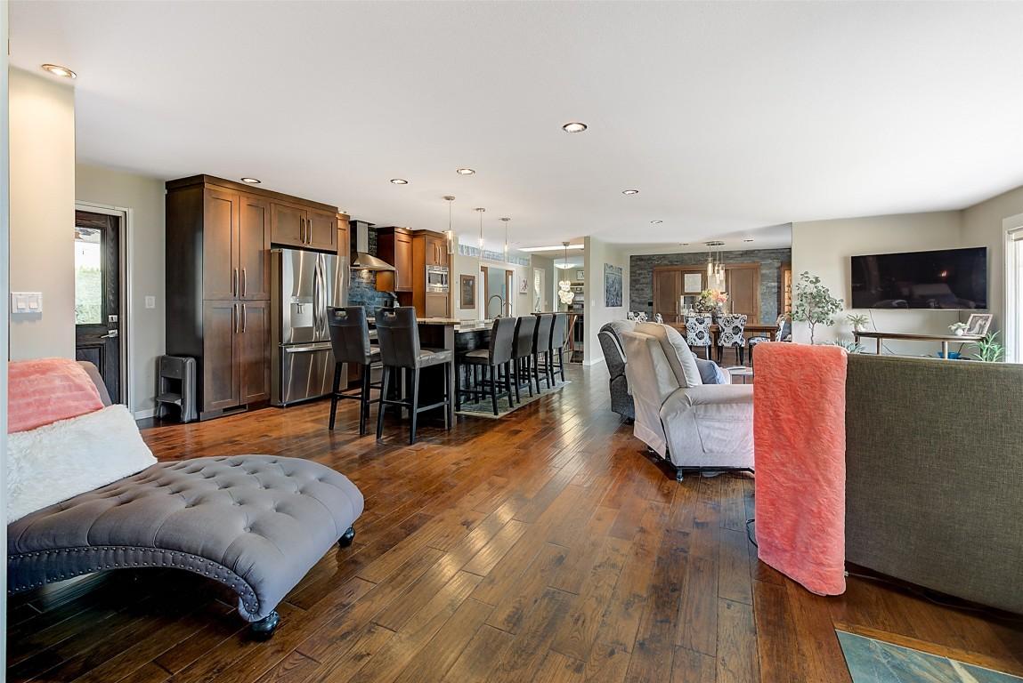 









371


Valley

Road, 1-3,
Kelowna,




BC
V1V 2E5

