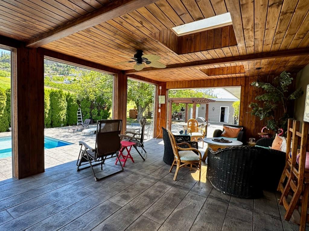 









371


Valley

Road, 1-3,
Kelowna,




BC
V1V 2E5

