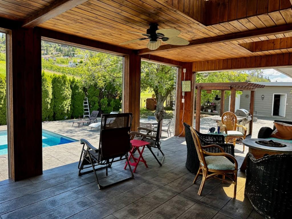 









371


Valley

Road, 1-3,
Kelowna,




BC
V1V 2E5

