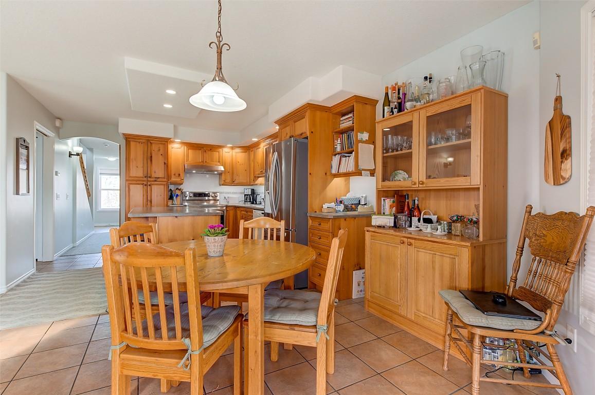 









371


Valley

Road, 1-3,
Kelowna,




BC
V1V 2E5

