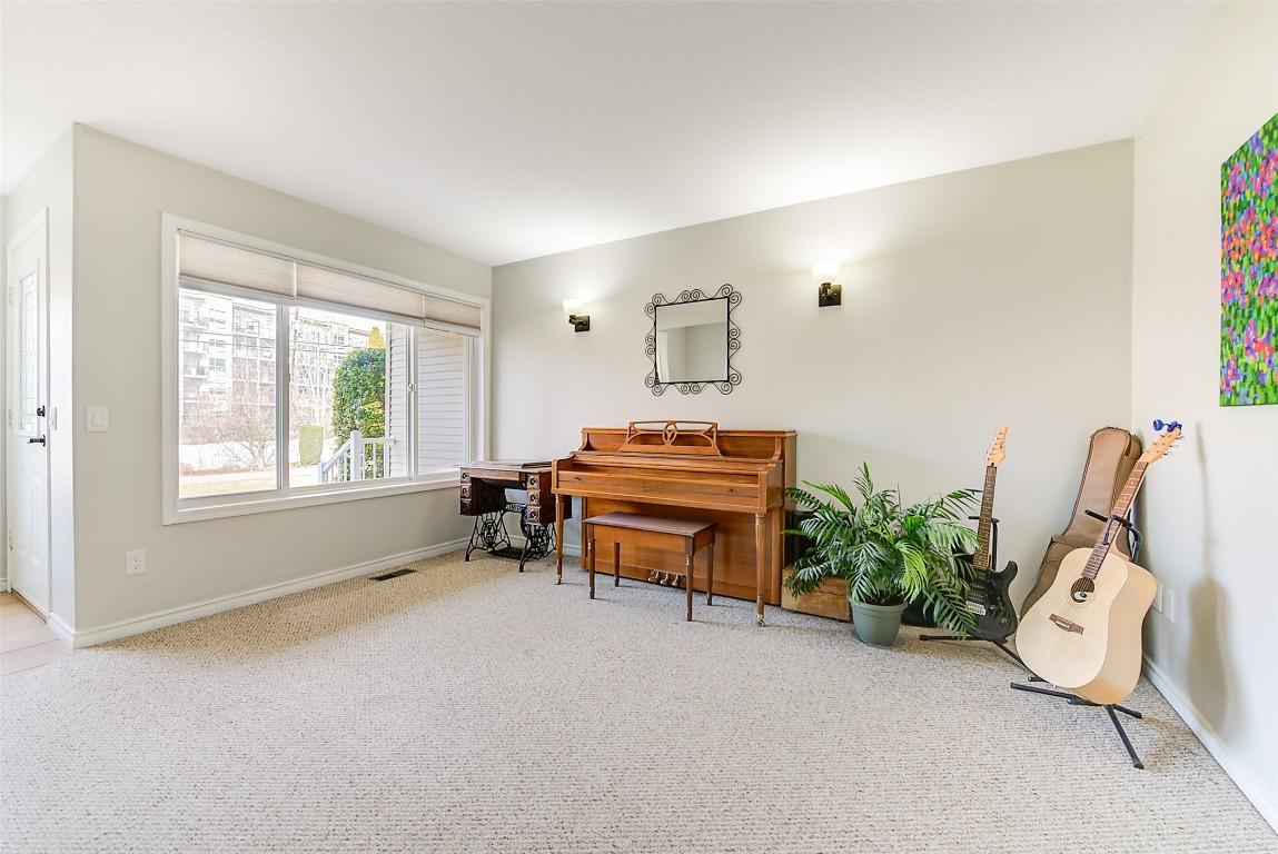 









371


Valley

Road, 1-3,
Kelowna,




BC
V1V 2E5

