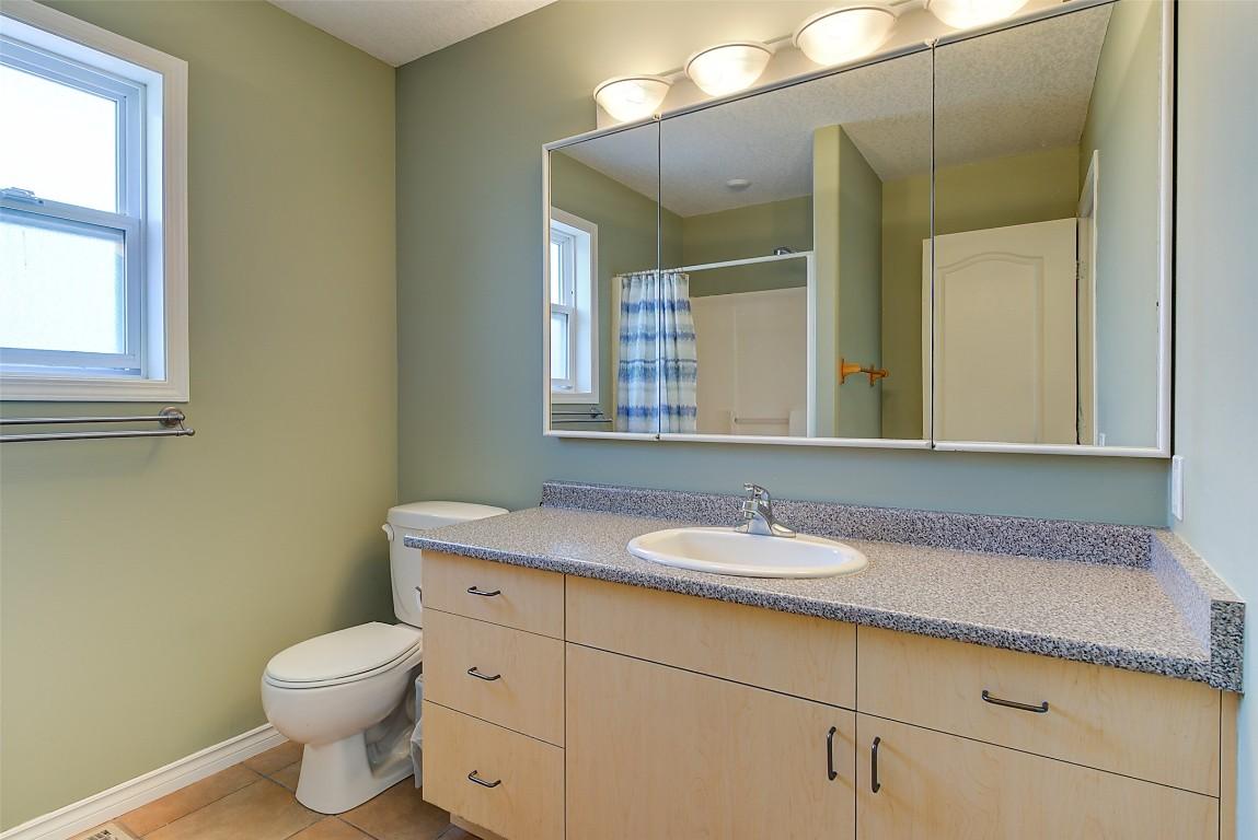 









371


Valley

Road, 1-3,
Kelowna,




BC
V1V 2E5

