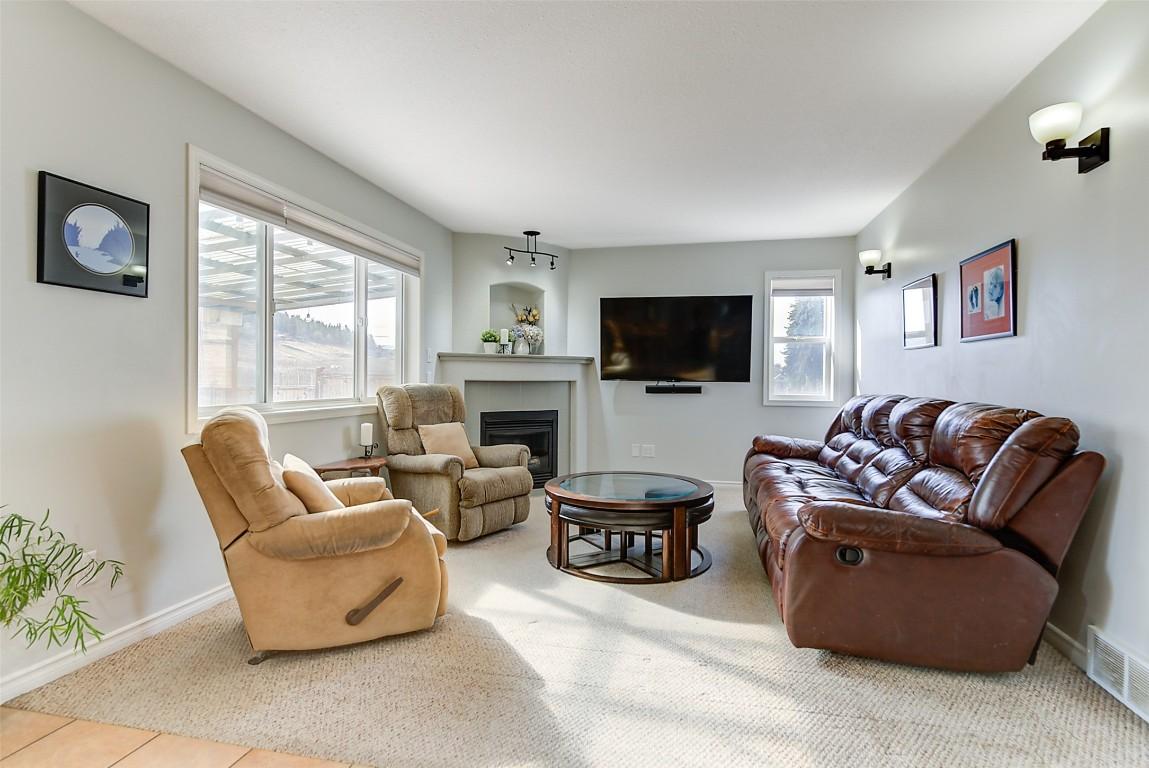 









371


Valley

Road, 1-3,
Kelowna,




BC
V1V 2E5

