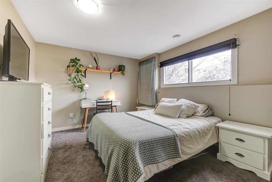 









371


Valley

Road, 1-3,
Kelowna,




BC
V1V 2E5

