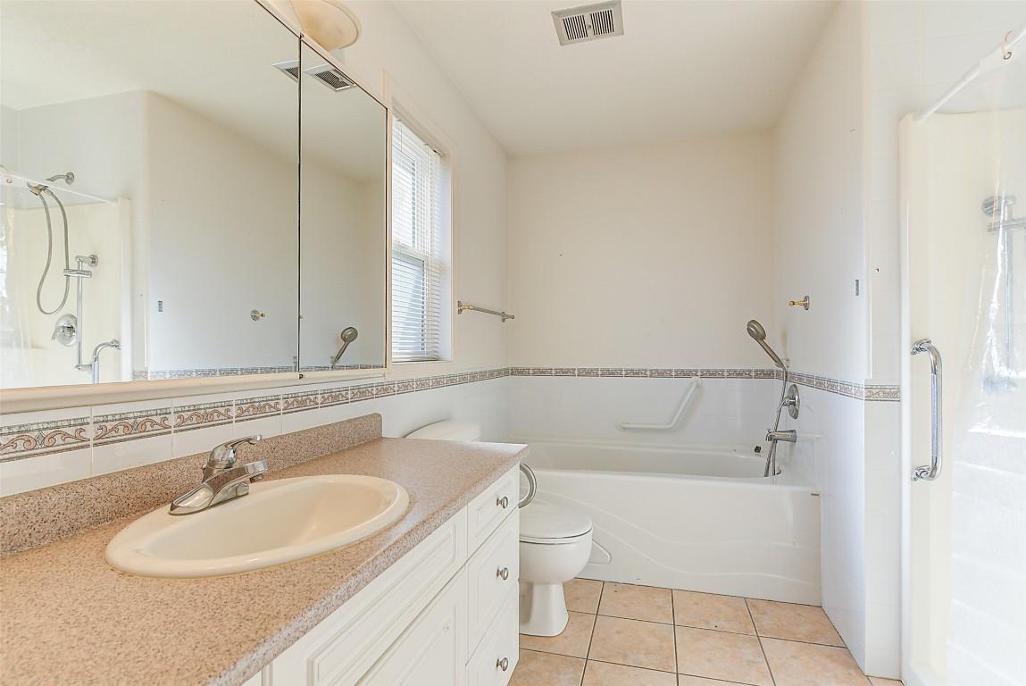 









371


Valley

Road, 1-3,
Kelowna,




BC
V1V 2E5

