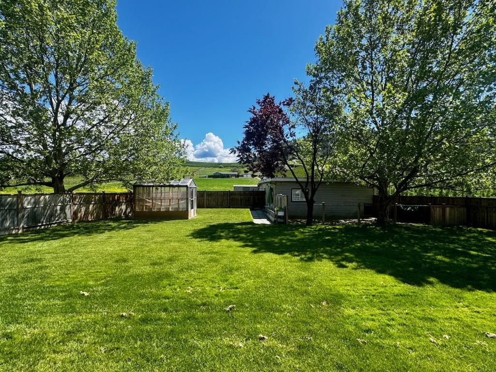 









371


Valley

Road, 1-3,
Kelowna,




BC
V1V 2E5

