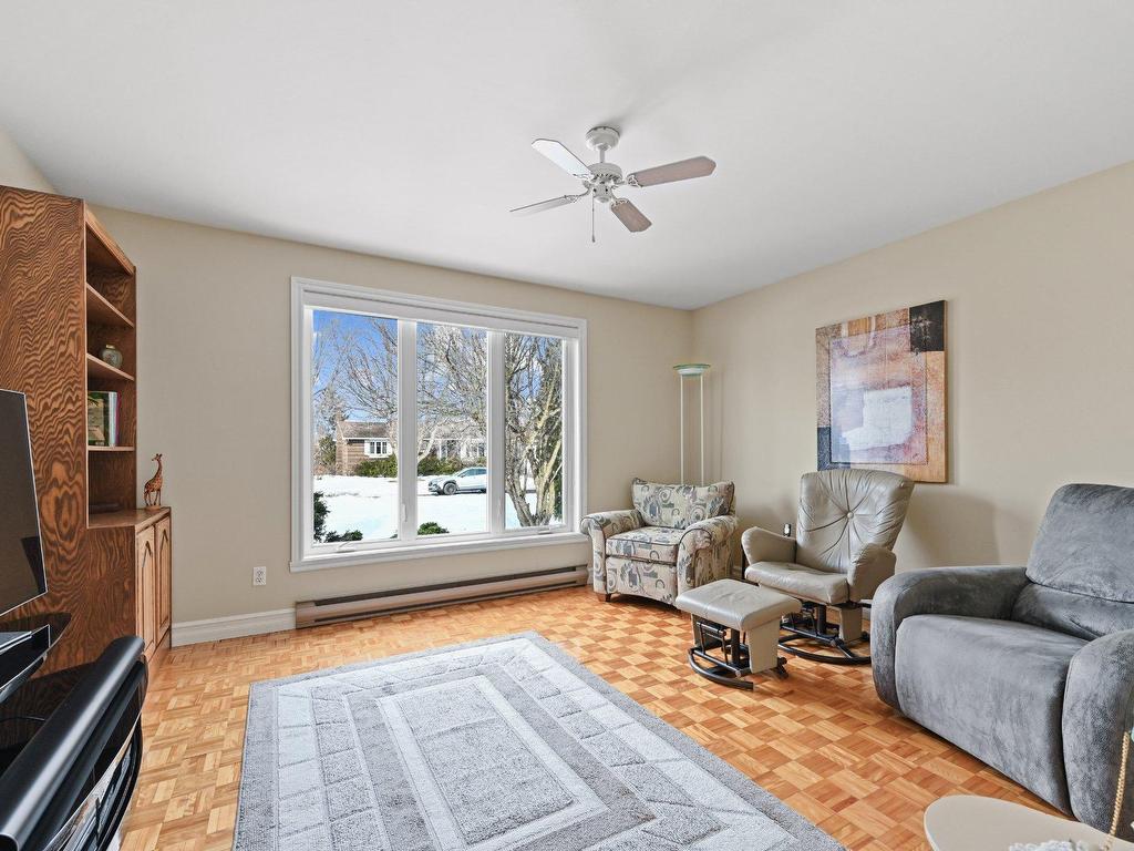 









12


Rue Sébastien

,
Saint-Jean-sur-Richelieu,




QC
J2W1T1

