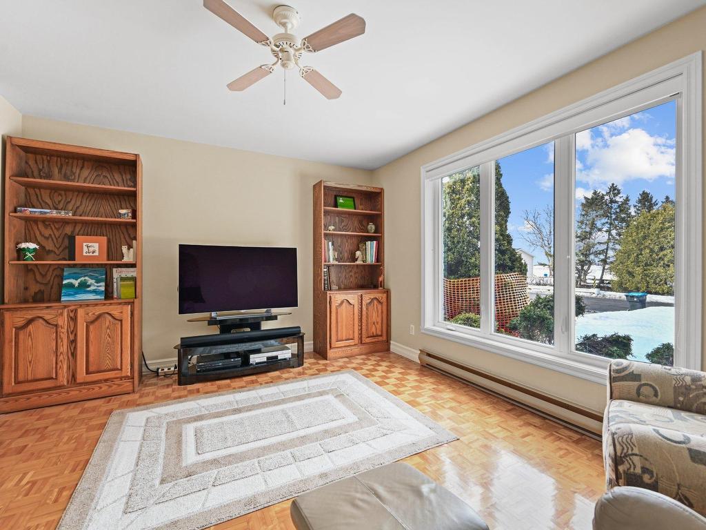 









12


Rue Sébastien

,
Saint-Jean-sur-Richelieu,




QC
J2W1T1

