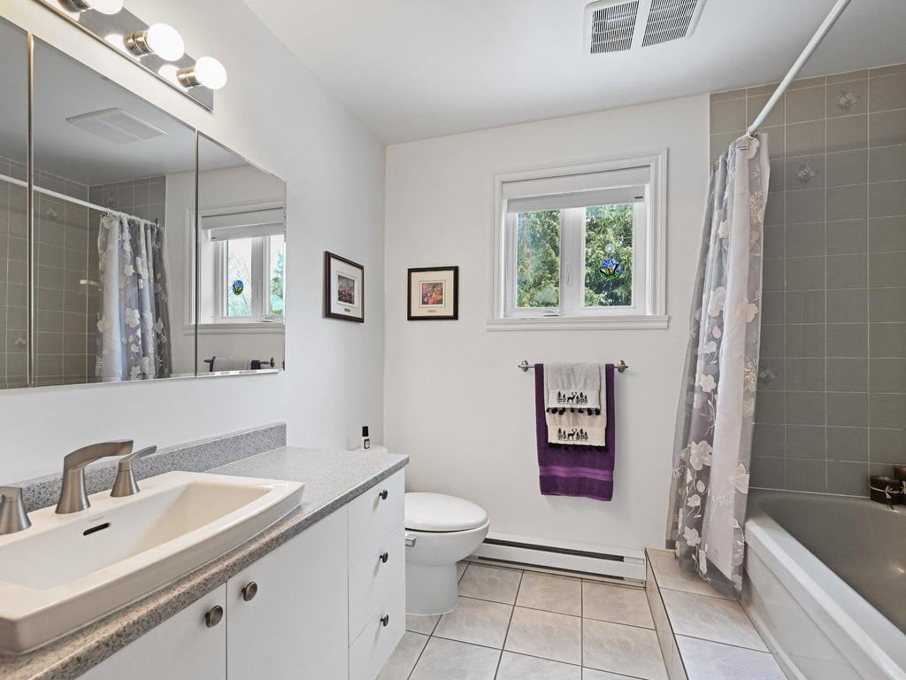 









12


Rue Sébastien

,
Saint-Jean-sur-Richelieu,




QC
J2W1T1

