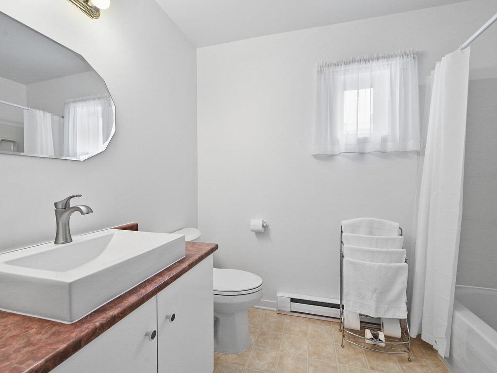 









12


Rue Sébastien

,
Saint-Jean-sur-Richelieu,




QC
J2W1T1

