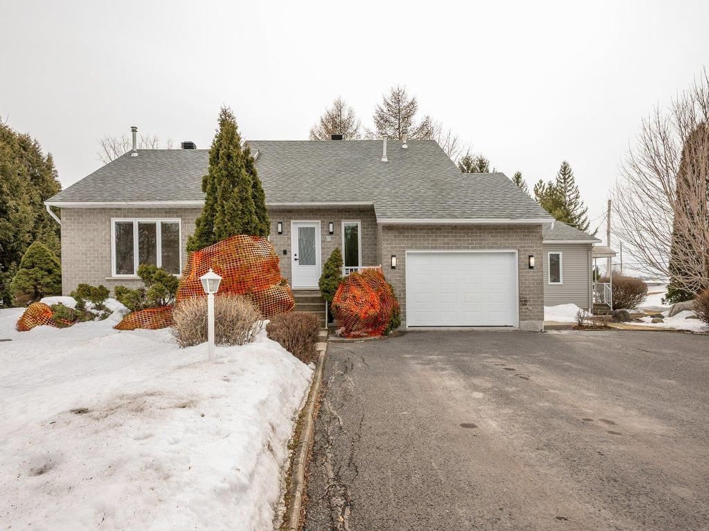 









12


Rue Sébastien

,
Saint-Jean-sur-Richelieu,




QC
J2W1T1

