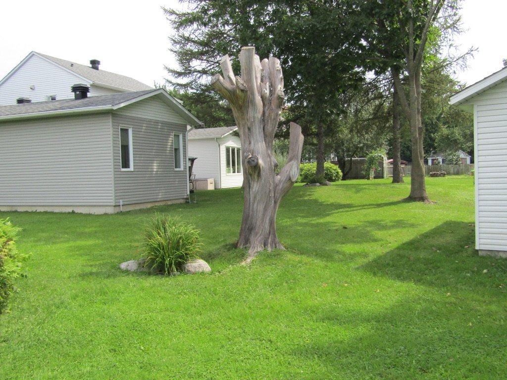 









12


Rue Sébastien

,
Saint-Jean-sur-Richelieu,




QC
J2W1T1

