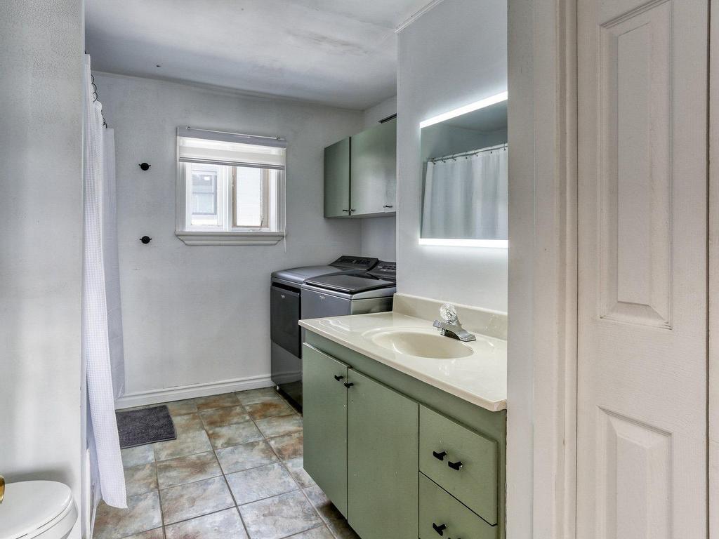 









65


8e Rue

,
Shawinigan,




QC
G9T4J4

