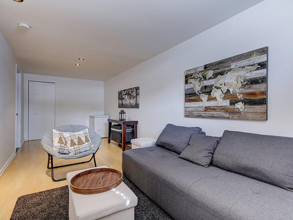 









100


Place d'Amboise

,
Sainte-Julie,




QC
J3E2M9

