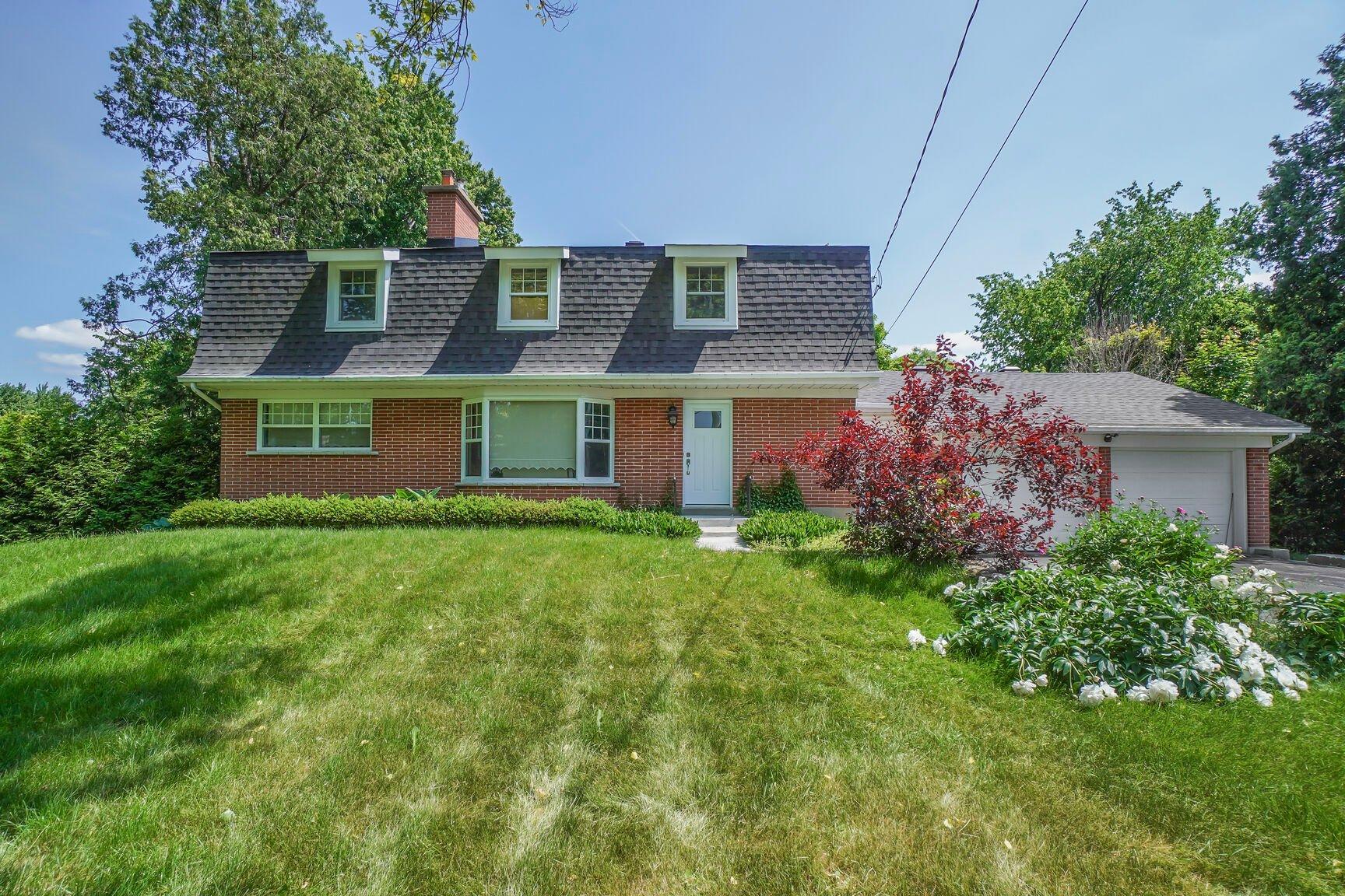 









10


Av. Muir Park

,
Senneville,




QC
H9X1V2

