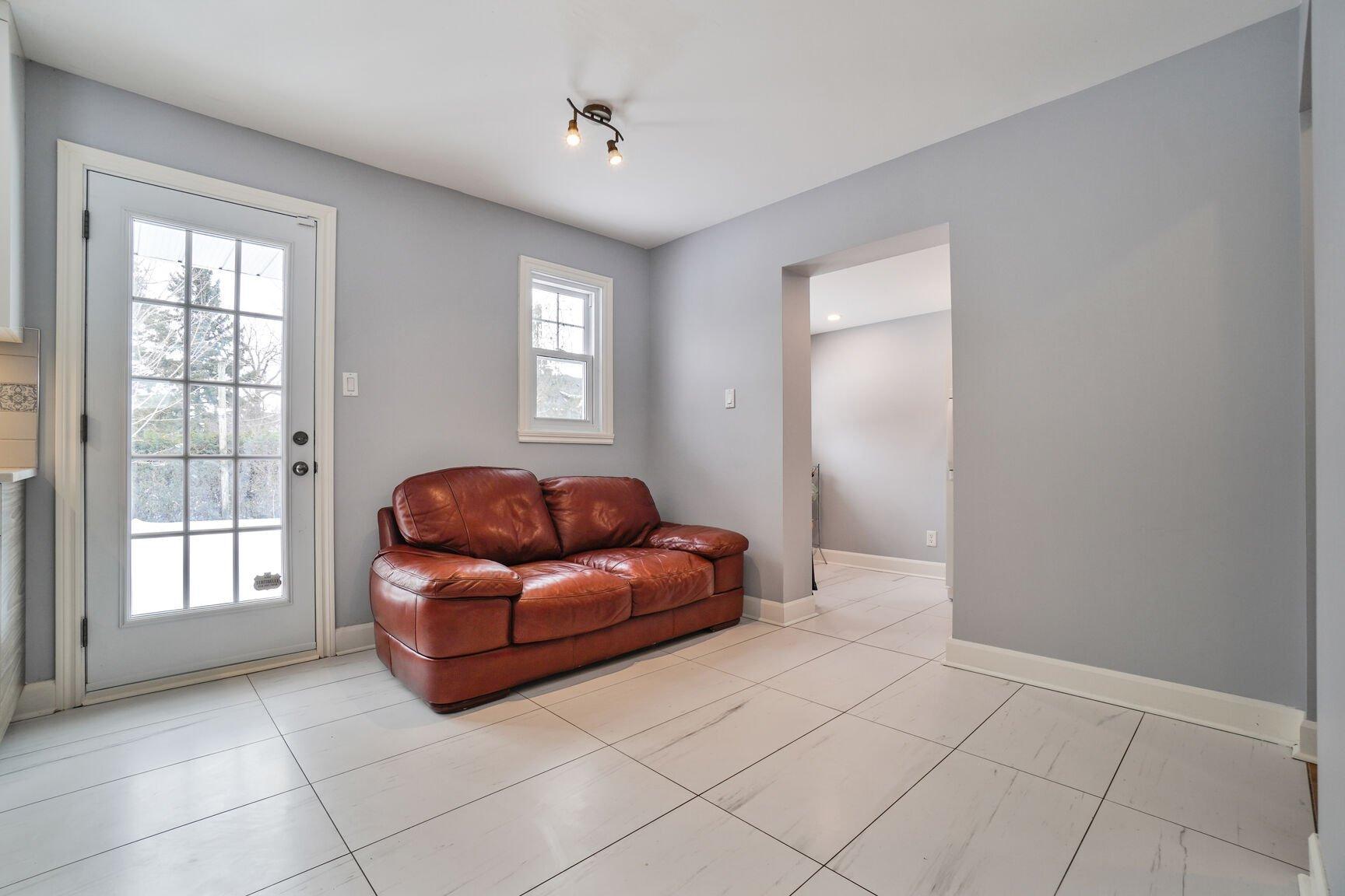 









10


Av. Muir Park

,
Senneville,




QC
H9X1V2

