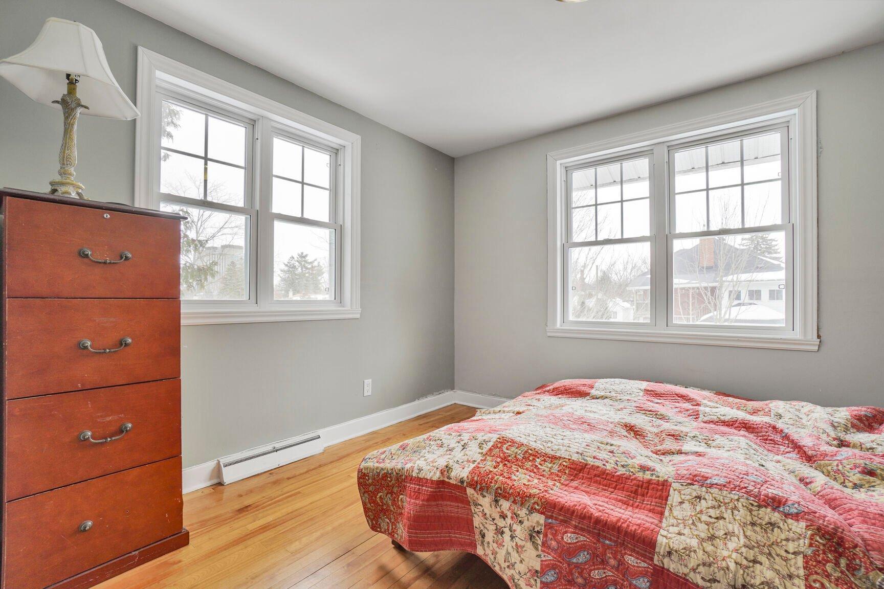 









10


Av. Muir Park

,
Senneville,




QC
H9X1V2

