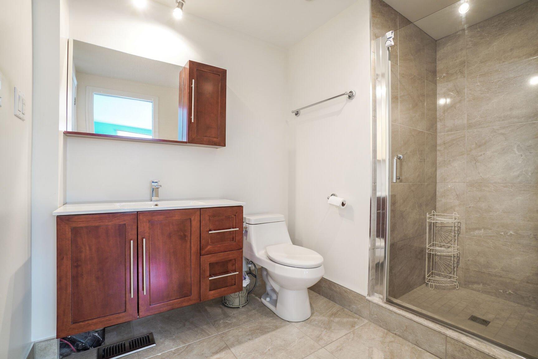 









10


Av. Muir Park

,
Senneville,




QC
H9X1V2

