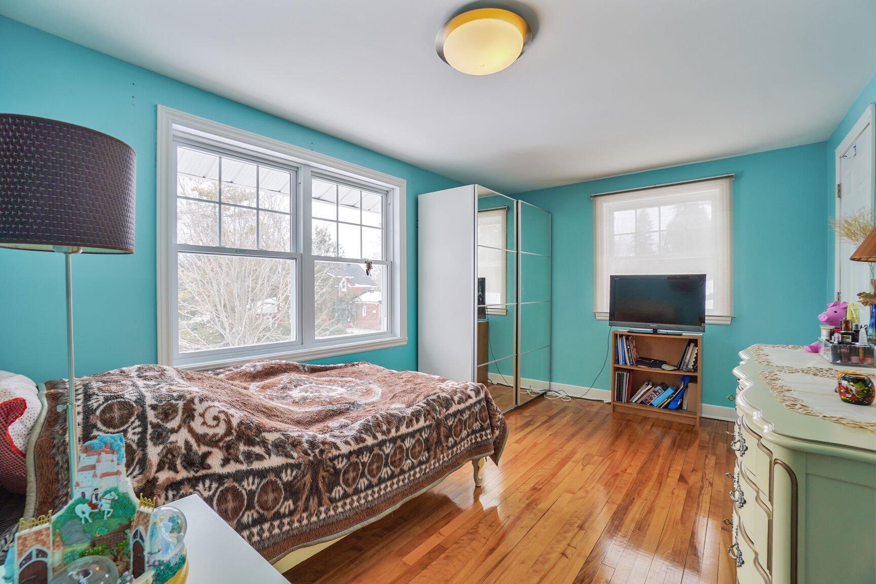 









10


Av. Muir Park

,
Senneville,




QC
H9X1V2

