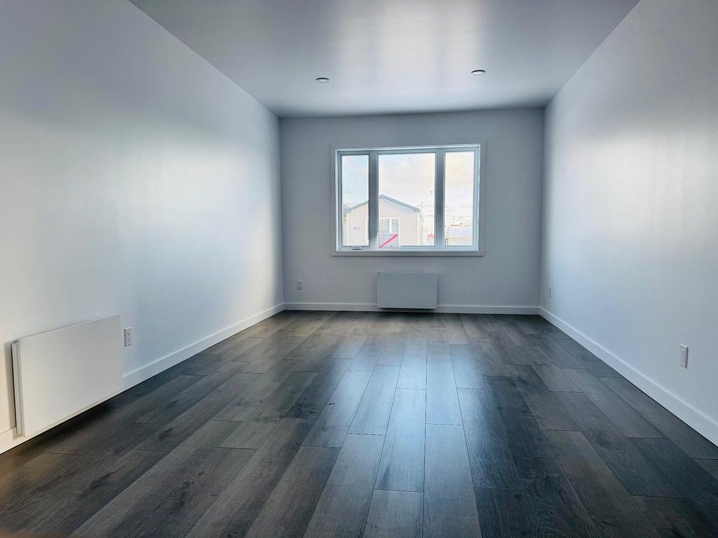 









1585


1re Rue

,
Havre-Saint-Pierre,




QC
G0G1P0

