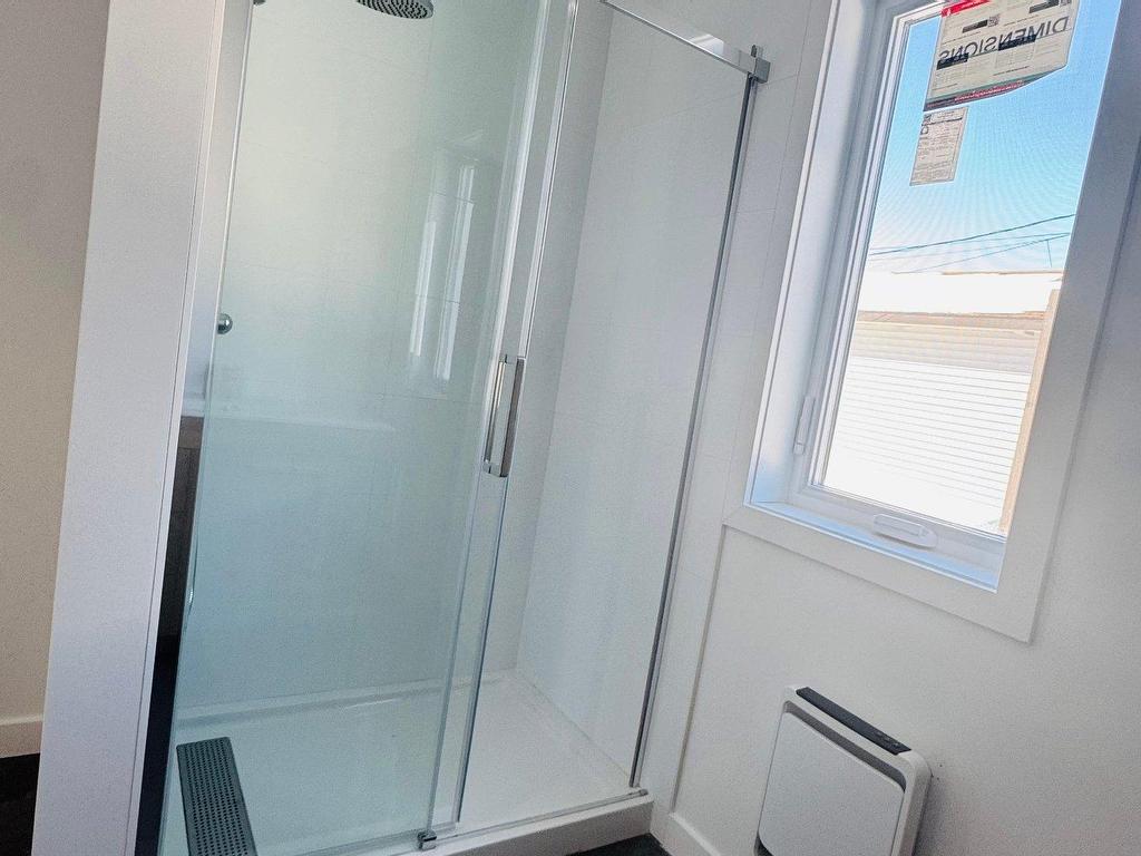 









1585


1re Rue

,
Havre-Saint-Pierre,




QC
G0G1P0


