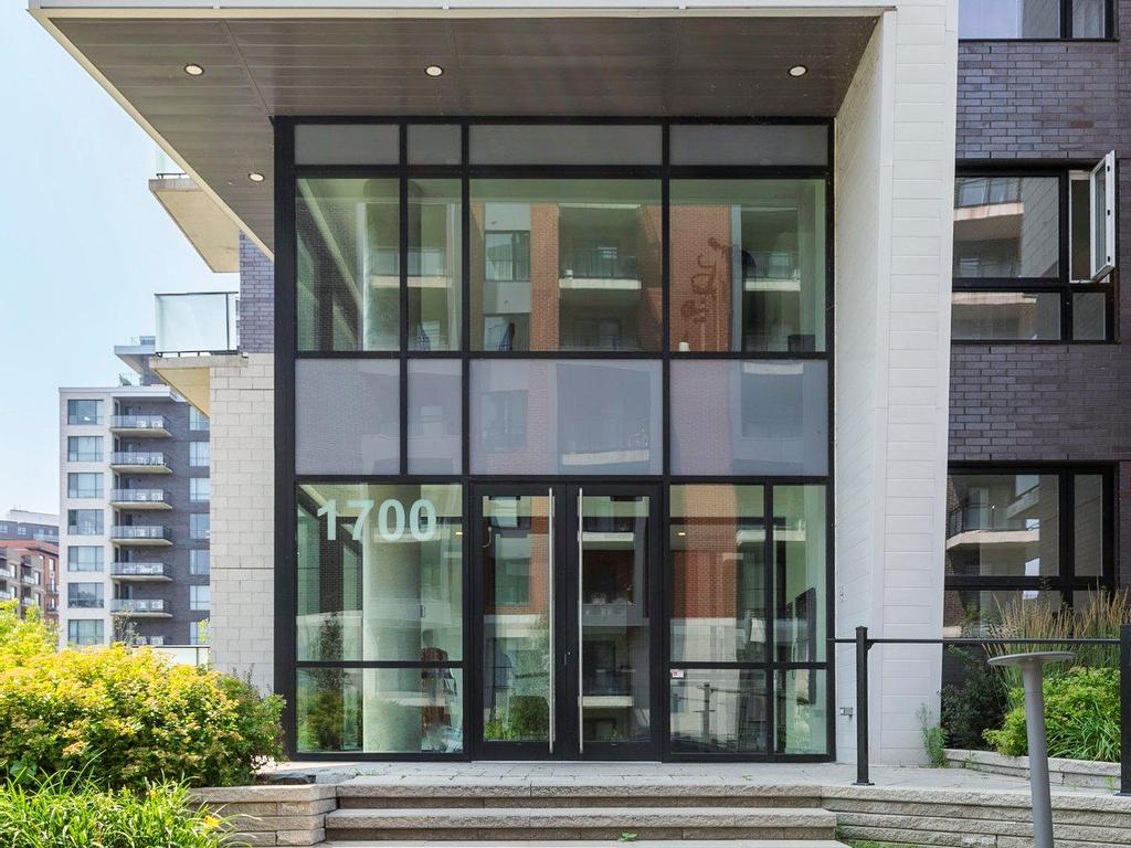 









1700


Rue Viola-Desmond

, 607,
Montréal (LaSalle),




QC
H8N0H1

