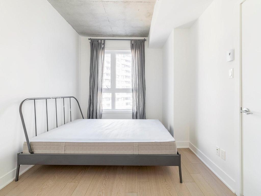 









1700


Rue Viola-Desmond

, 607,
Montréal (LaSalle),




QC
H8N0H1

