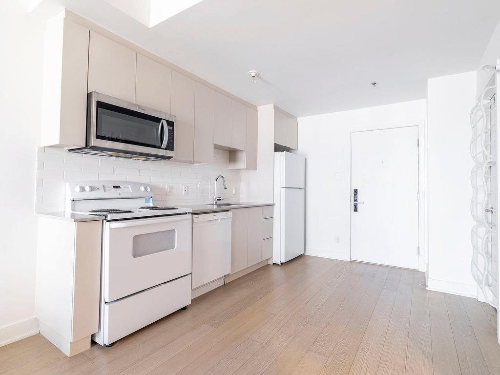 









1700


Rue Viola-Desmond

, 607,
Montréal (LaSalle),




QC
H8N0H1


