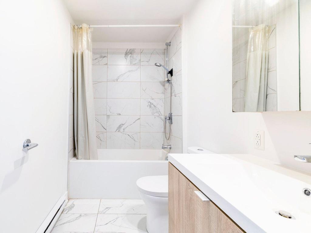 









1700


Rue Viola-Desmond

, 607,
Montréal (LaSalle),




QC
H8N0H1

