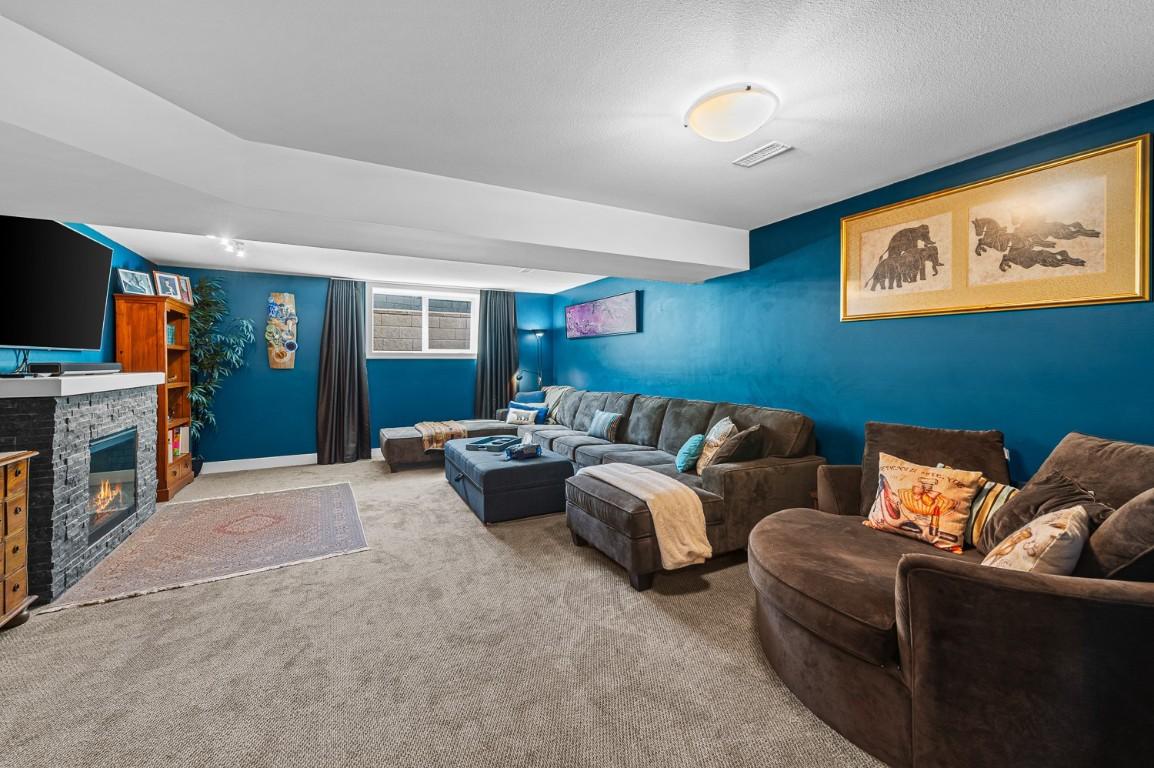 









13275


Staccato

Drive,
Lake Country,




BC
V4V 2S4


