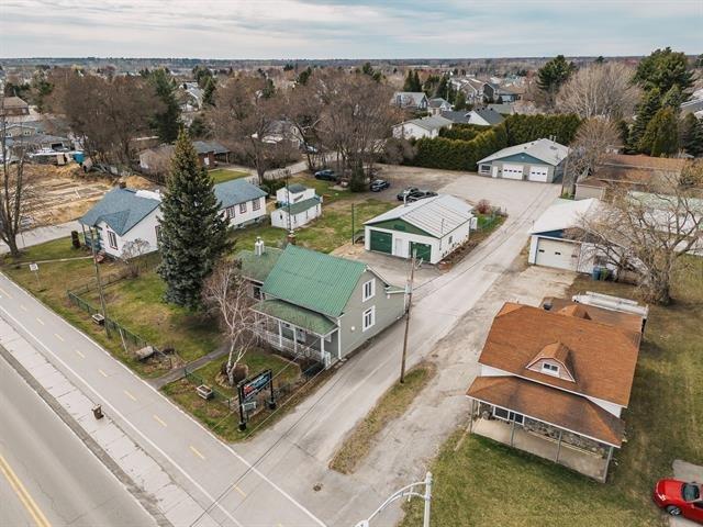 









721


Rue Notre-Dame

,
Lavaltrie,




QC
J5T1P7

