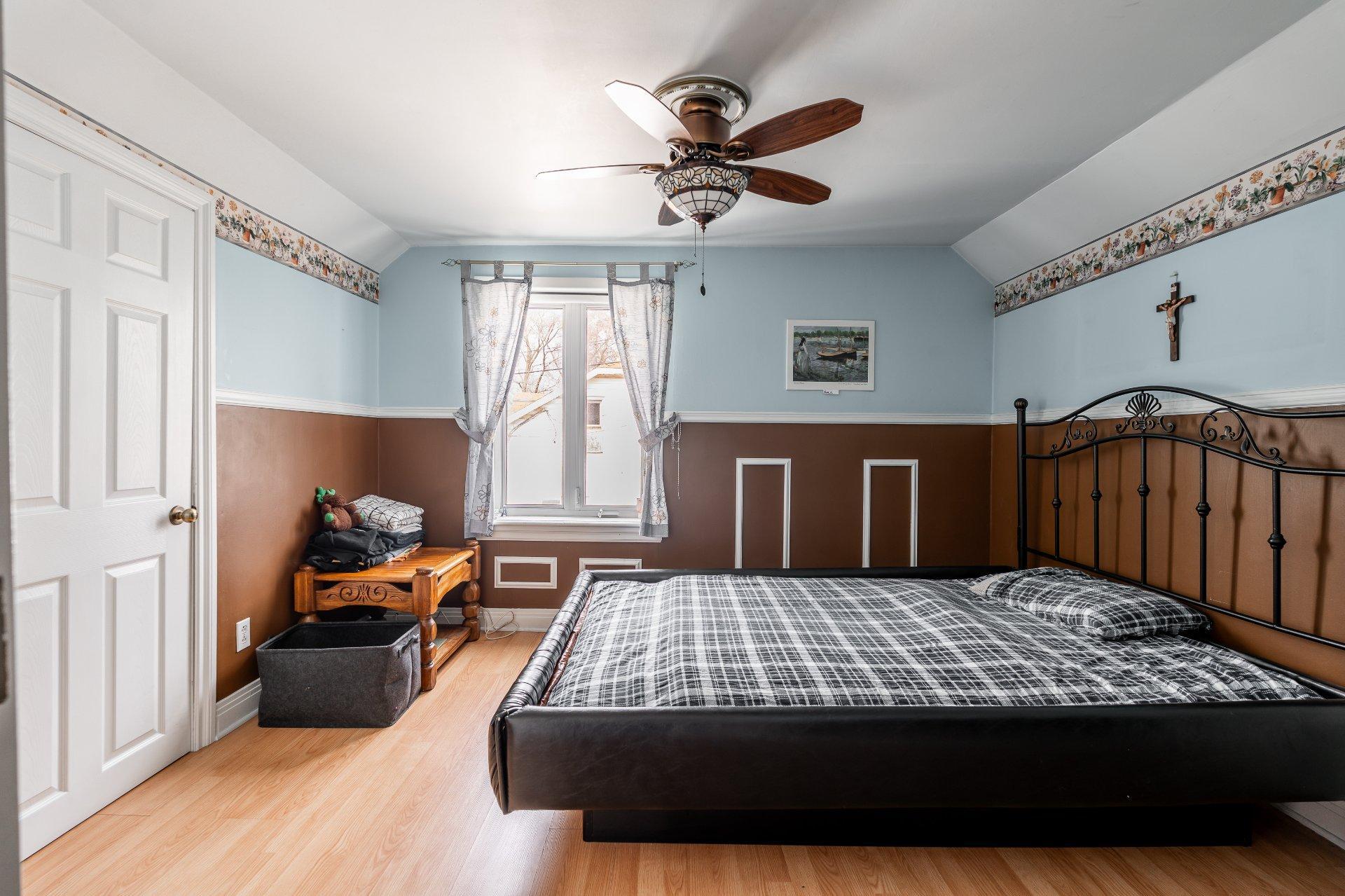 









721


Rue Notre-Dame

,
Lavaltrie,




QC
J5T1P7


