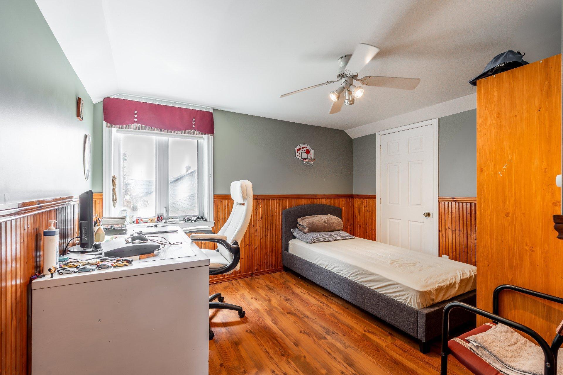 









721


Rue Notre-Dame

,
Lavaltrie,




QC
J5T1P7

