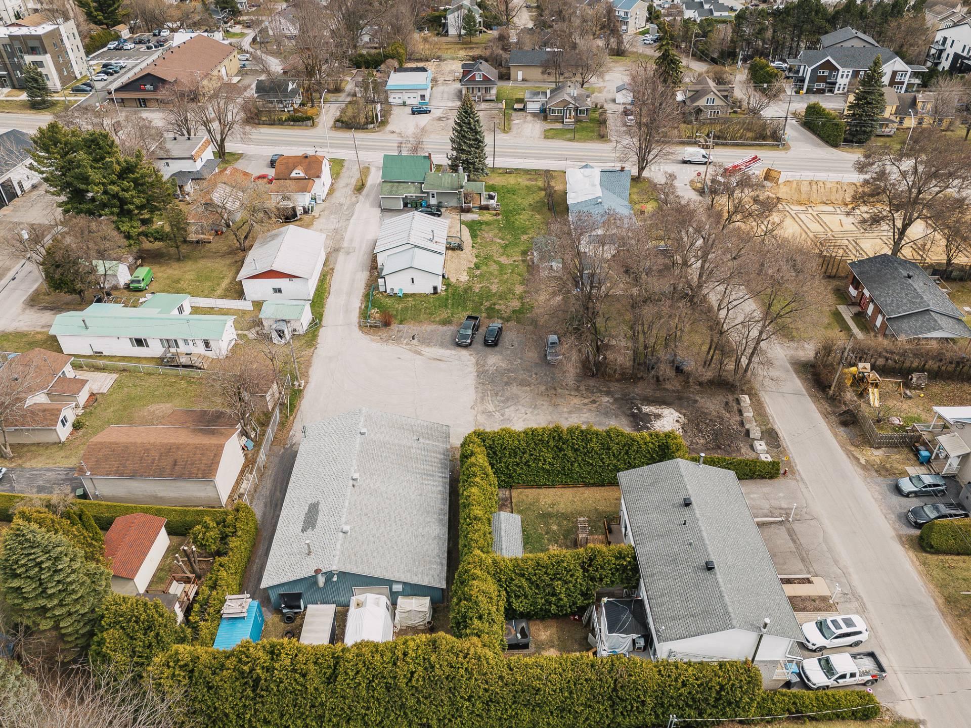 









721


Rue Notre-Dame

,
Lavaltrie,




QC
J5T1P7


