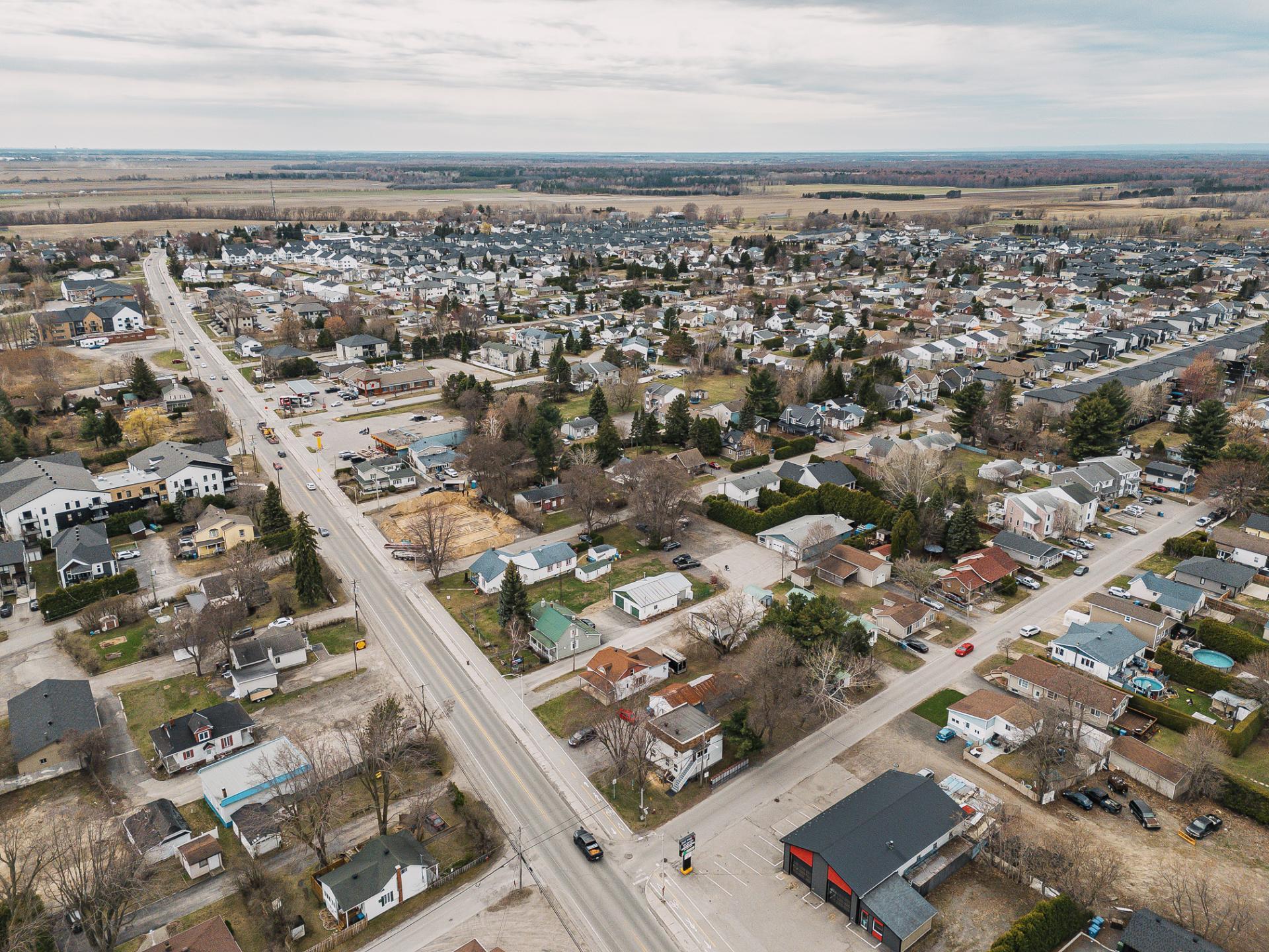 









721


Rue Notre-Dame

,
Lavaltrie,




QC
J5T1P7

