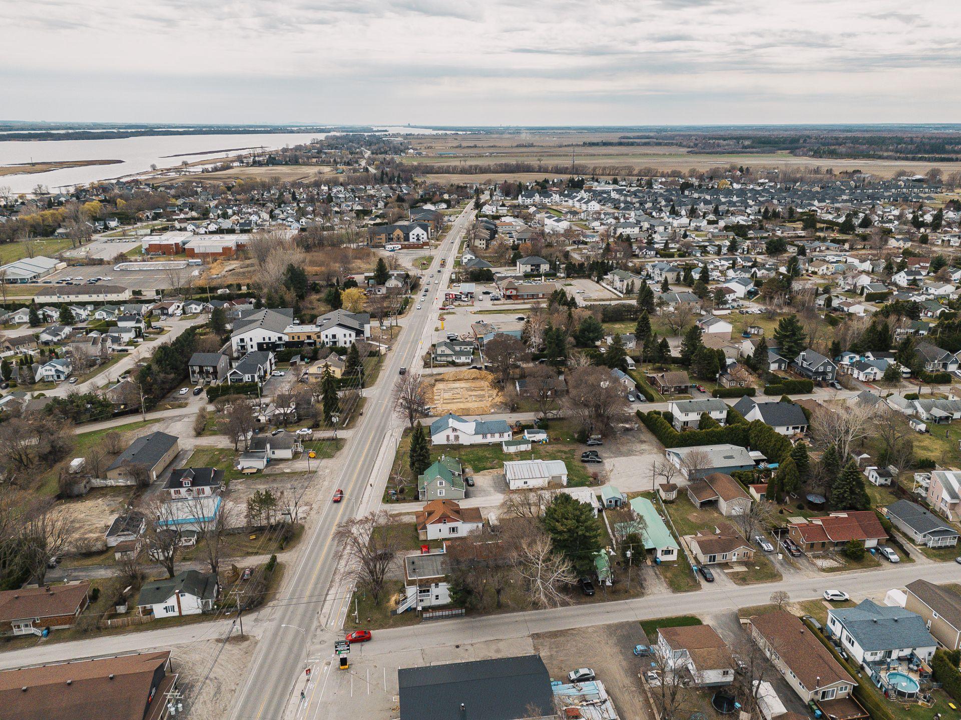 









721


Rue Notre-Dame

,
Lavaltrie,




QC
J5T1P7

