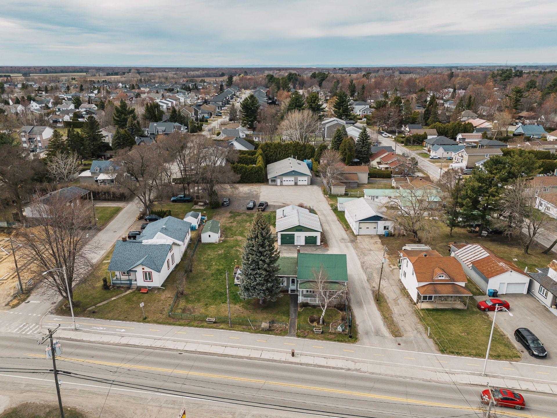 









721


Rue Notre-Dame

,
Lavaltrie,




QC
J5T1P7

