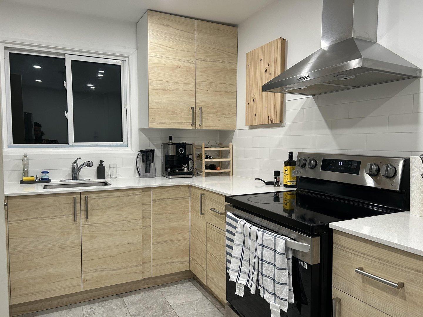 









988

 - 994


Rue St-Georges (Longueuil)

,
Longueuil (Le Vieux-Longueuil),




QC
J4K3Z3

