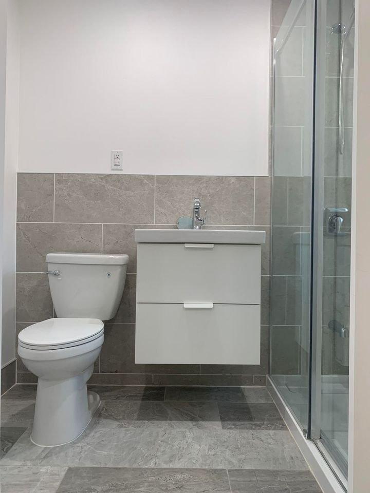 









988

 - 994


Rue St-Georges (Longueuil)

,
Longueuil (Le Vieux-Longueuil),




QC
J4K3Z3

