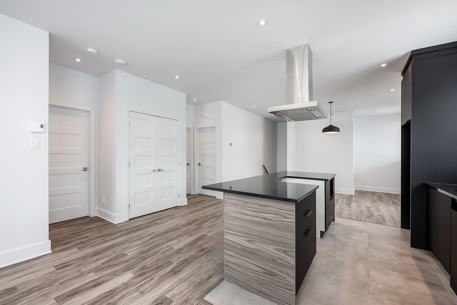 









1045


Rue Brébeuf

, 201,
Sainte-Catherine,




QC
J5C1L7

