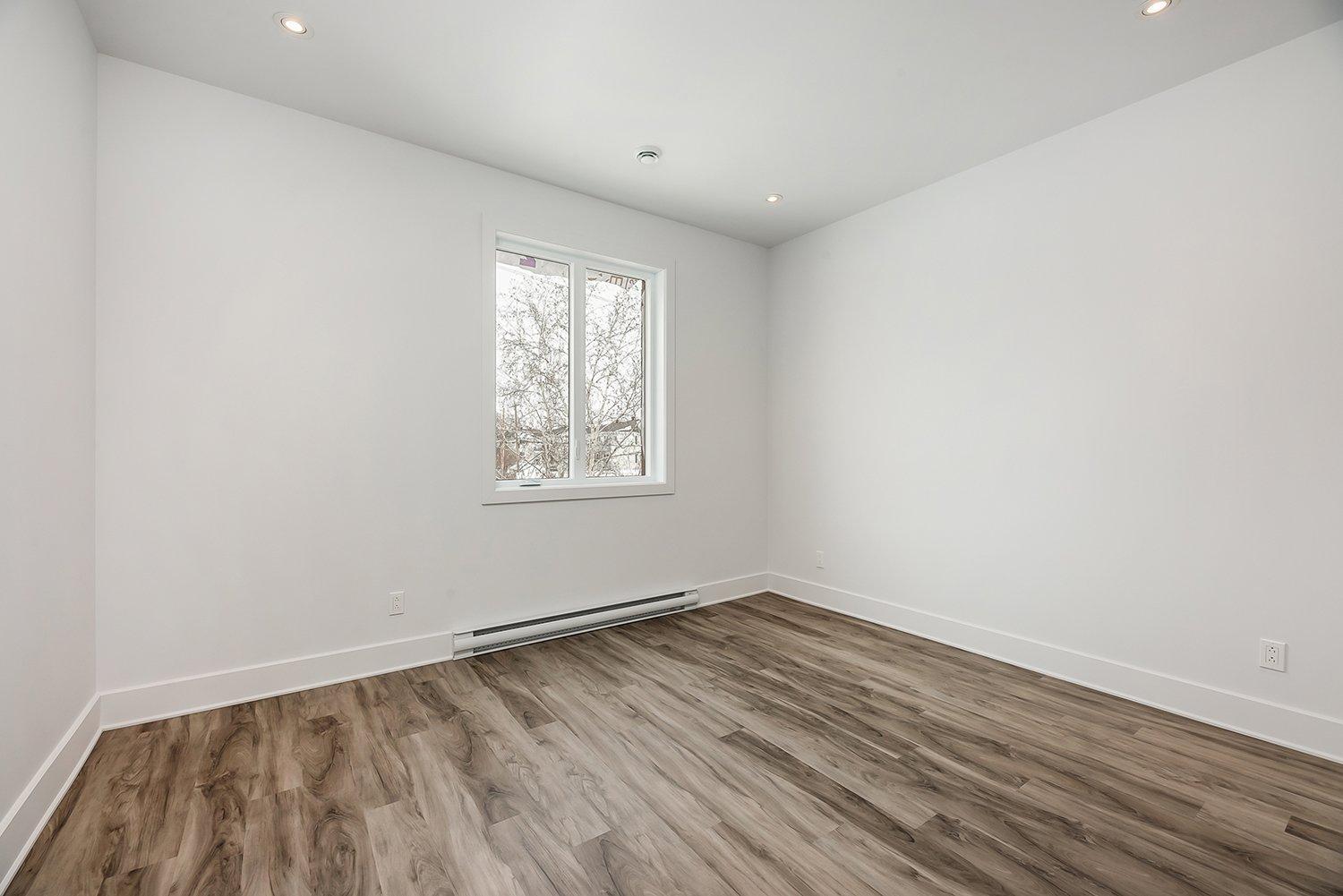 









1045


Rue Brébeuf

, 201,
Sainte-Catherine,




QC
J5C1L7

