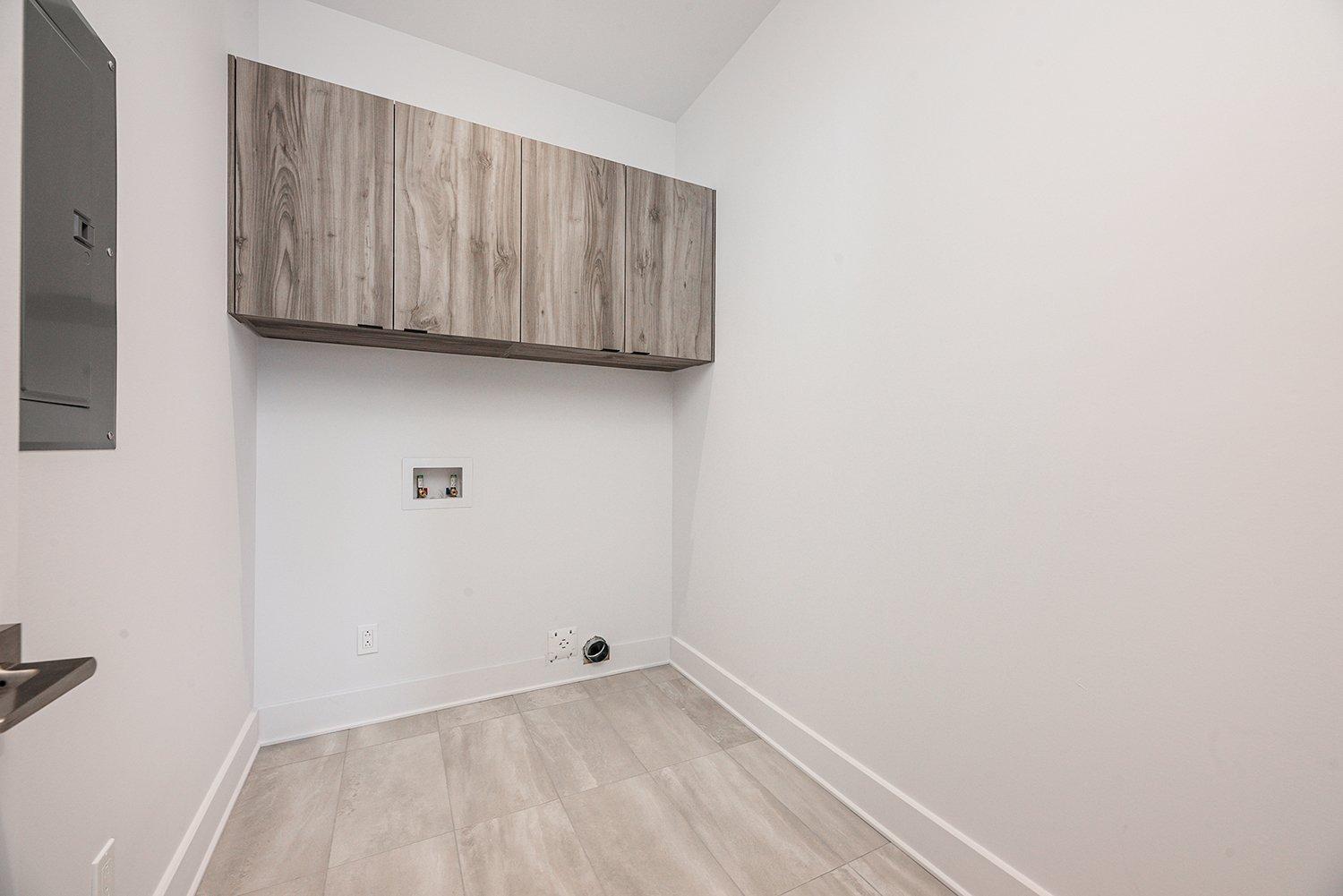 









1045


Rue Brébeuf

, 201,
Sainte-Catherine,




QC
J5C1L7

