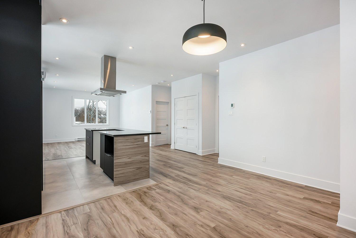 









1045


Rue Brébeuf

, 201,
Sainte-Catherine,




QC
J5C1L7

