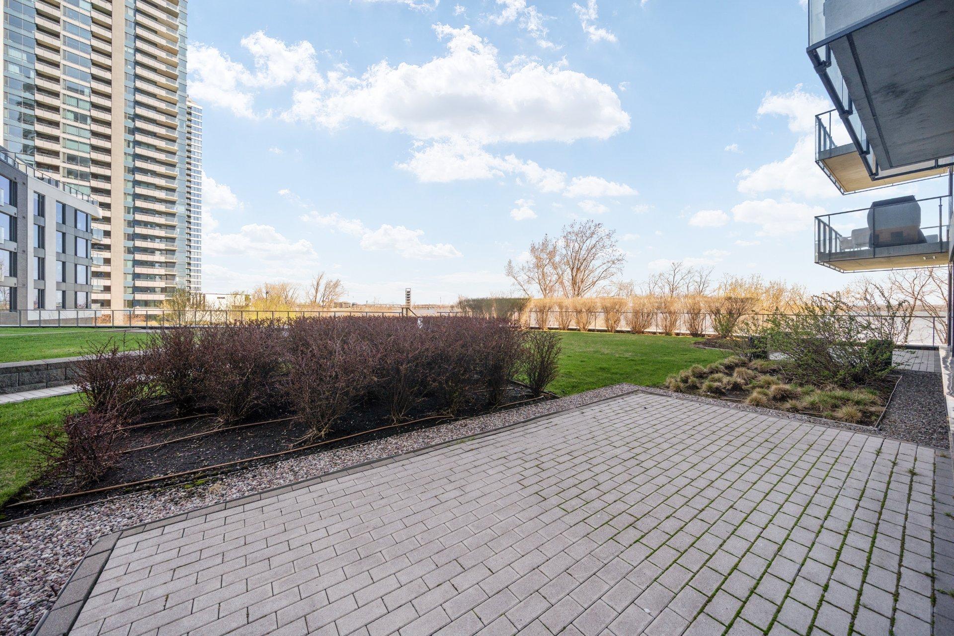 









299


Rue de la Rotonde

, 209,
Montréal (Verdun/Île-des-Soeurs),




QC
H3E0C6

